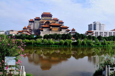 大门远景